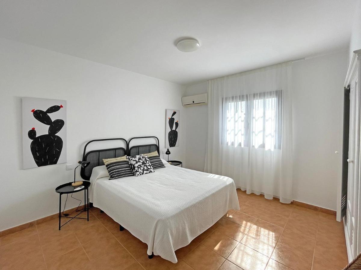 Villa Charlotte ติอาส ภายนอก รูปภาพ